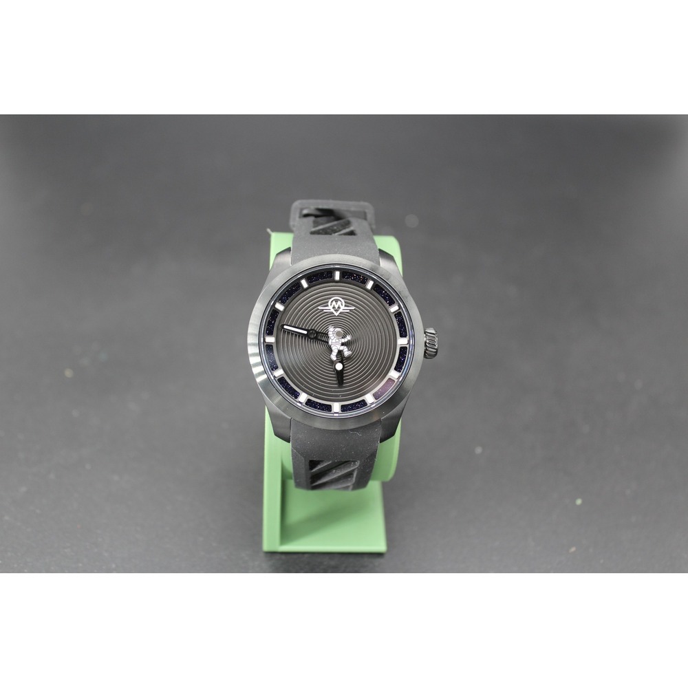Monro Luna Adventure Point of No Return 22/50 Automatic 39mm Full Set